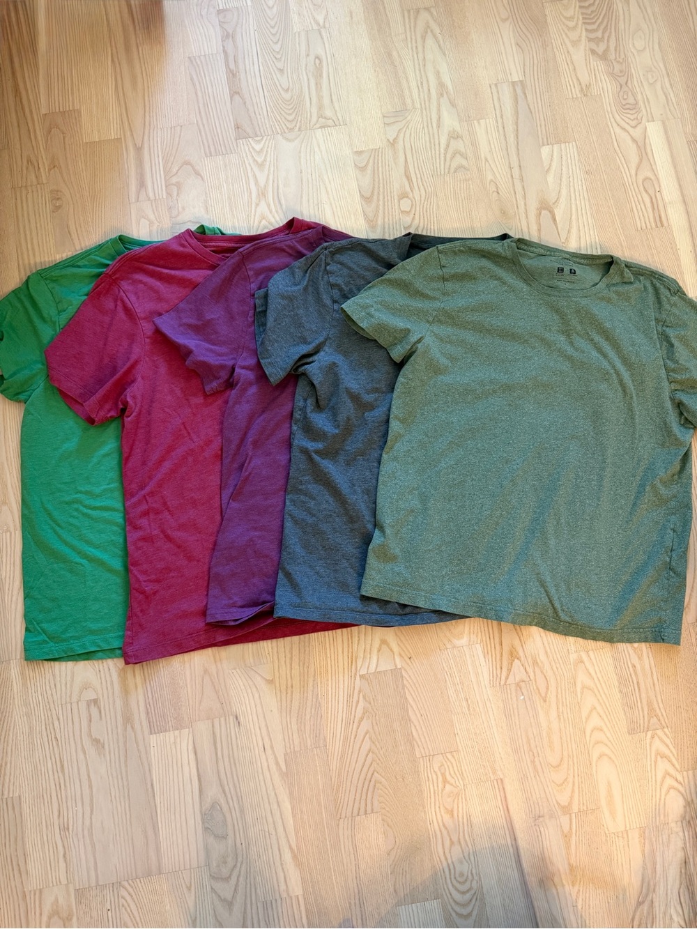 5 Crew Neck T-Shirt Bundle - J.Crew, Banana Republic, Uniqlo, BGD